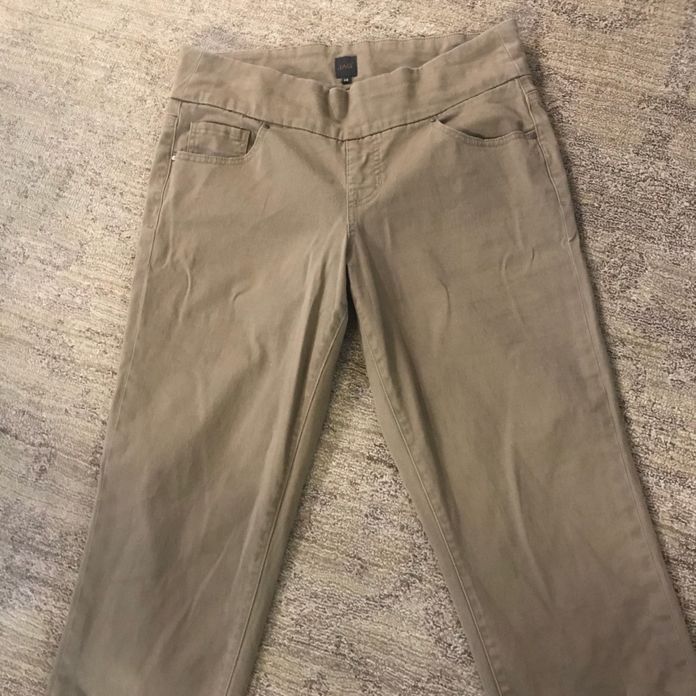JAG crops Khaki Sz 14